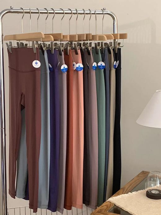 【2条99元、单拍不发货】奈奈的猫瑜伽裤 | 柔软贴肤、多款颜色可选、修身显瘦不紧绷、日常穿搭与运动都合适 商品图2