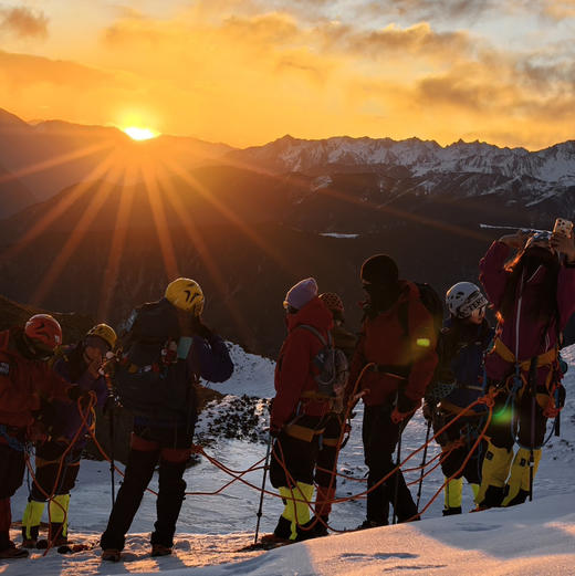 四川｜扎纳谷2日/3日路线可选，川西理县新晋5000米技术型雪山，适合人生作为人生第一座雪山！每天可出发，五一端午行程提前预定！ 商品图2