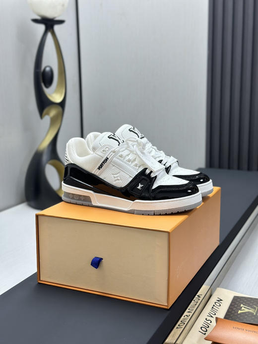 春季特惠💰650 LV 公司级 # 驴牌 Trainer 低帮休闲板鞋 商品图1