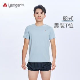 艾扬格 life C3056瑜伽船式男装T恤短袖 柔软舒爽面料 原创手绘设计 Paripuna Navasana船式的"V"形平衡,淬炼身体