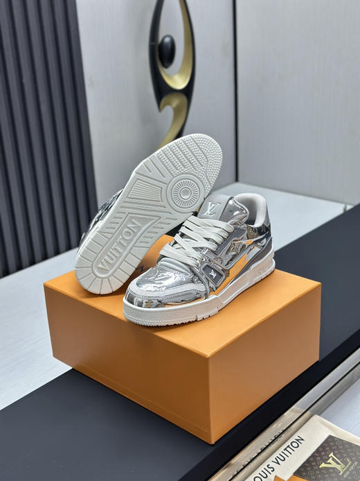 春季特惠💰650 LV 公司级 # 驴牌 Trainer 低帮休闲板鞋 商品图5