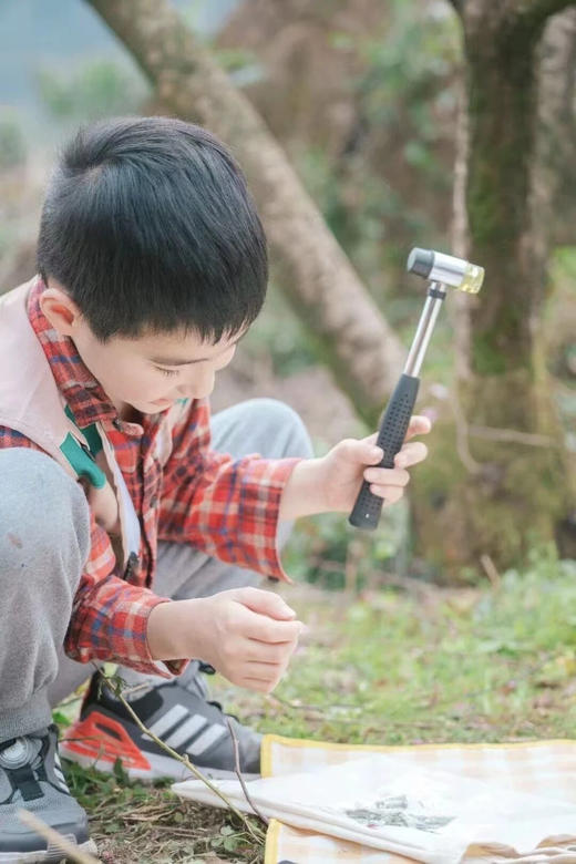 春假4.1-4.3【户外大冒险. 6大主题日归独立营】云顶路极飞车+山野徒步+竹编小船； 丛林穿越+山野徒步+布袋拓印；真人CS+攀树+越野车+套鸭子；挖野菜+抓泥鳅+制作叶儿粑+扎染…… 商品图2