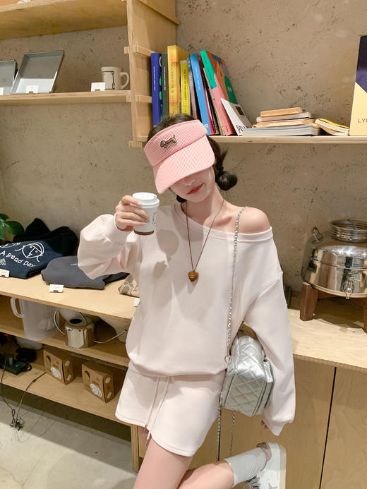 <曾小咸推荐>3.5现货秒杀 ！微信超特价！韩系斜肩露肩卫衣+短裙套装 日常239.99 立减120 秒杀119.99！！ 商品图6