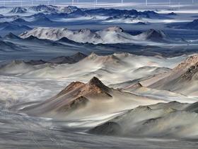 黑独山&胭脂山、巴丹吉林沙漠粉红湖、西部梦幻大峡谷、大柴旦翡翠湖、冷湖石油小镇、俄博梁雅丹地貌10天订制摄影团