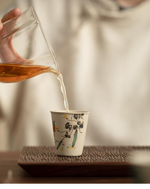【拍1得8】香香梧舍老段泥粗陶功夫茶杯套装 | 手绘花鸟书法，德化制瓷世家匠人手作，质感出众 商品图5