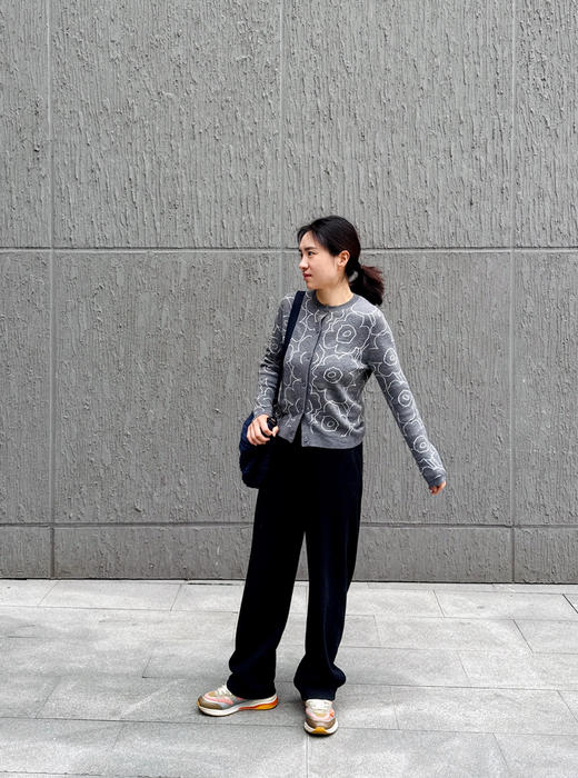 26春夏---高品质扬子纱细羊毛花朵圆领针织开衫【包邮+三天无理由退换】 商品图13