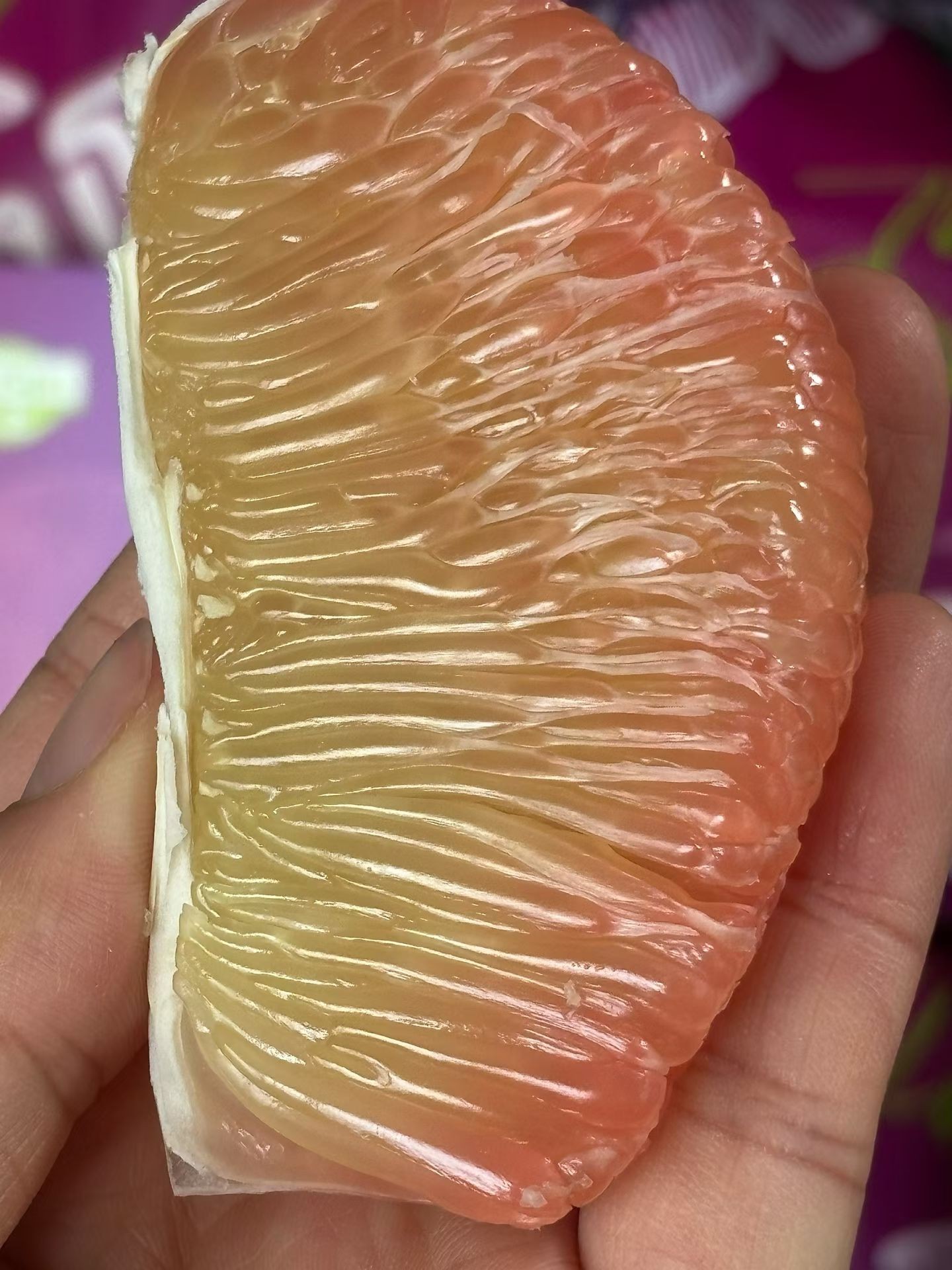 【进口】＃Medusa泰国香槟金丝柚#柚香赛过任何一个品种的柚子，丝丝饱满，清甜水嫩，回味清冽，清新口气，解腻消食。