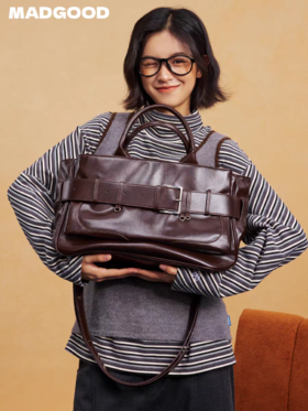 马得工地/MDGDPSBB14944/大号锁扣斜跨机车公文包