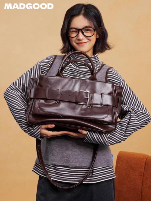 马得工地/MDGDPSBB14944/大号锁扣斜跨机车公文包 商品图0