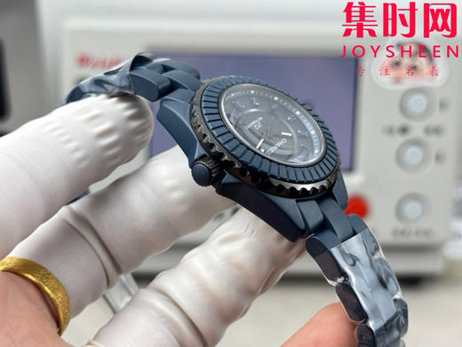 YYDS香奈儿 J12陶瓷系列 蓝陶瓷 33mm透底机械 女士腕表 商品图6