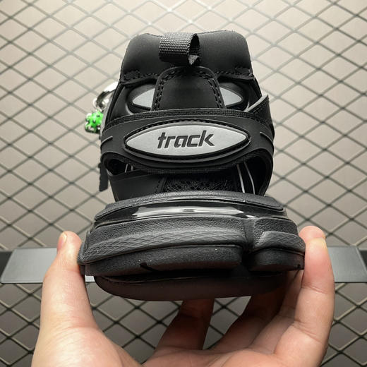 春季特惠💰630 巴黎世家 Track Sneaker 巴黎世家三代 挂饰款 户外概念复古老爹鞋 商品图1