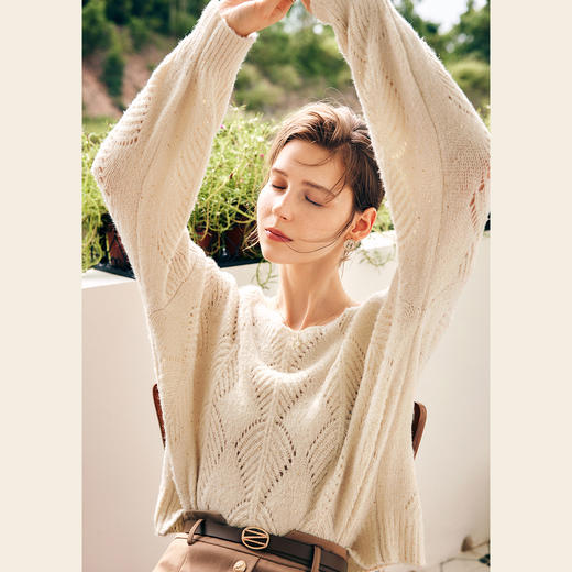 OLrain欧芮儿法式小香风毛衣女秋2025年新款一字领镂空套头针织衫 商品图2