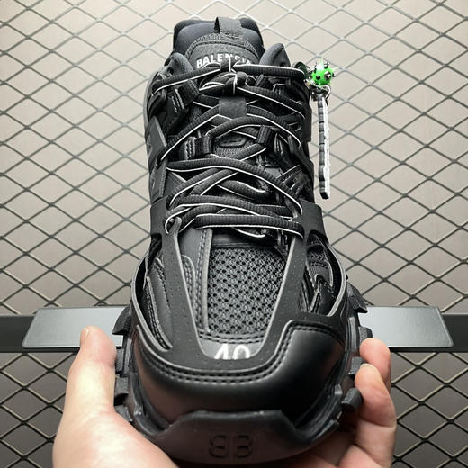 春季特惠💰630 巴黎世家 Track Sneaker 巴黎世家三代 挂饰款 户外概念复古老爹鞋 商品图8