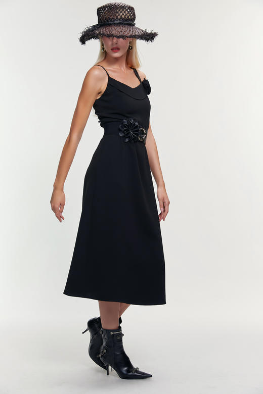 SAFICOO  时尚气质 修身不紧绷A字廓形连衣裙 商品图2