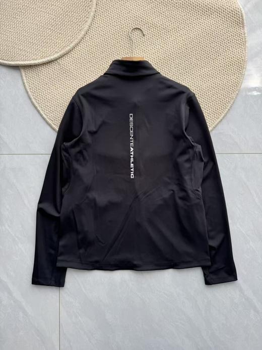 点此购买 迪桑特TRAINING系列男士综训训练针织运动上衣外套 LL 341283 商品图13