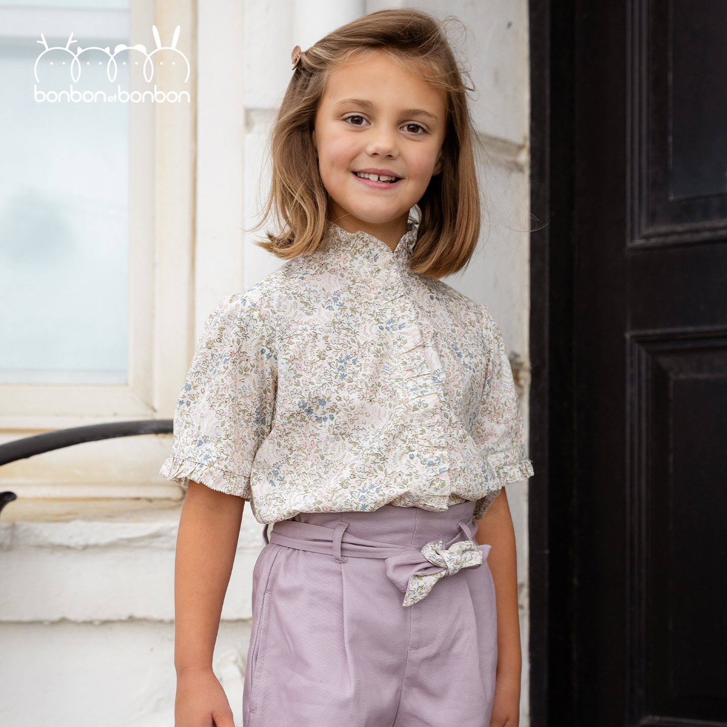 睫毛眼花边短袖印花上衣