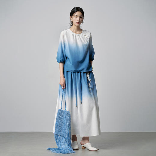 【林栖设计小店】手工钩花|丝棉蓝白渐变优雅宽松百搭2026春新款绣花衬衣T1961277 商品图7