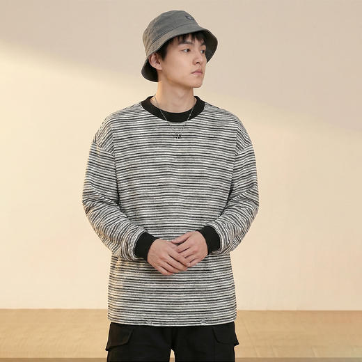 DRONKOO 2026 圆领领口反做撞色细条纹做旧磨破微阔长袖中厚T恤 商品图3
