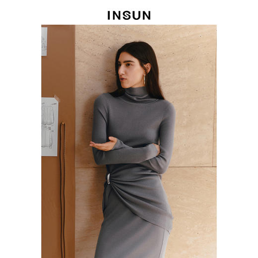 INSUN恩裳摩登风不对称褶裥醋酸上衣 商品图1