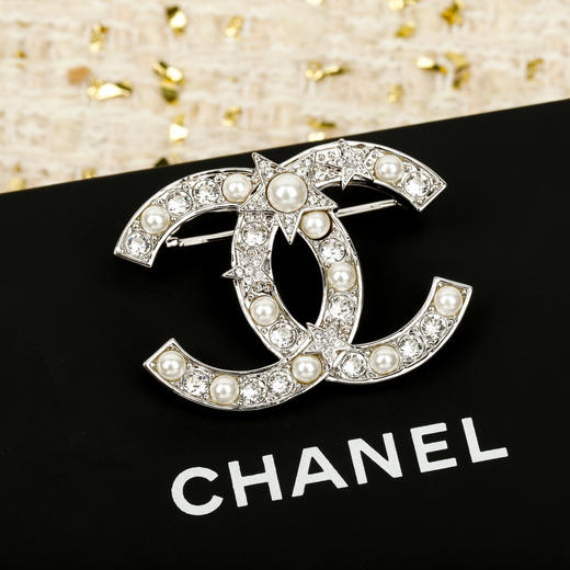 香奈儿 满钻星星珍珠双c胸针（XTY） 商品图6