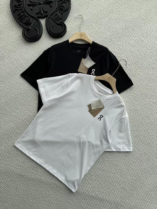 点此购买 On昂跑春夏季男女款半袖打底衫T恤 LL 341294 商品图0