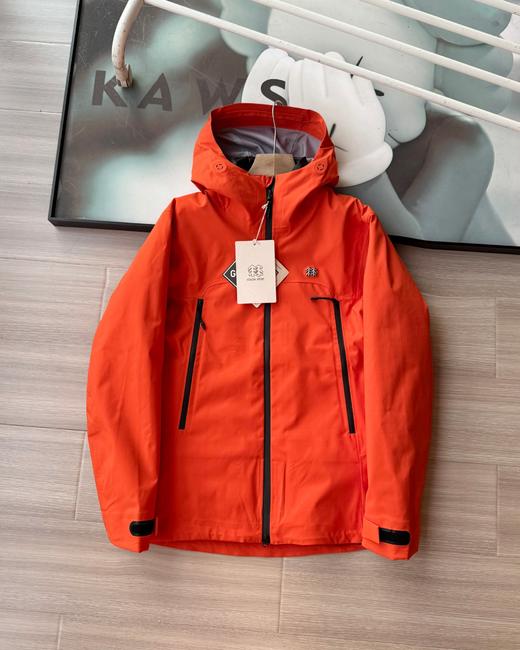 点此购买 可隆春秋季男女款硬壳压胶冲锋衣 hbj 341402 商品图5