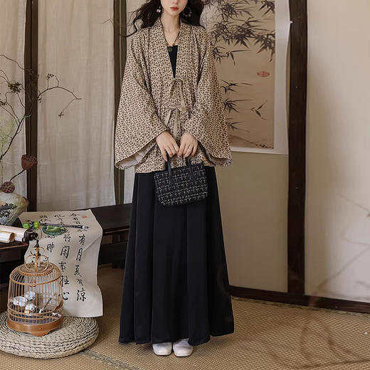 裁缝学苑AS645魏晋褶衣汉服纸样八破裙半身裙倒大袖开衫女装新中式打版 商品图1