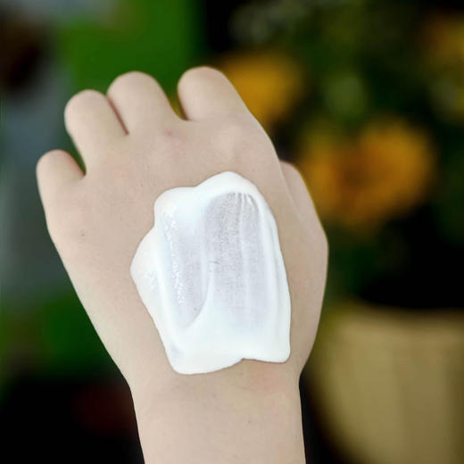 华熙生物 润熙泉 美白清爽防晒 清透水润 商品图2