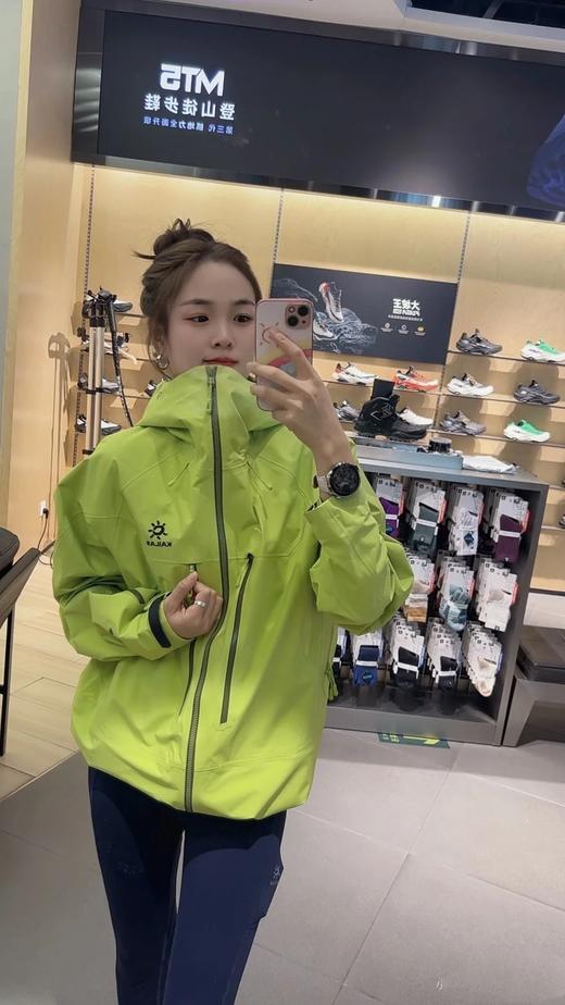 点此购买 凯乐石春秋季男女款运动户外全天候硬壳专业防水防风透气登山冲锋衣外套 hbj 341404 商品图10