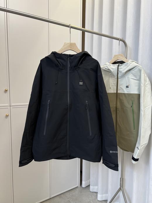 点此购买 可隆春秋季男女款登山徒步冲锋衣外套 bk 341326 商品图1