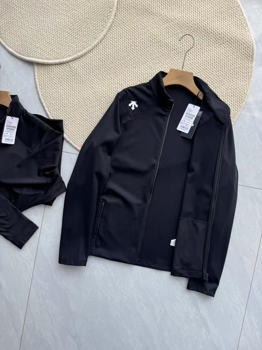 点此购买 迪桑特TRAINING系列男士综训训练针织运动上衣外套 LL 341283 商品图10