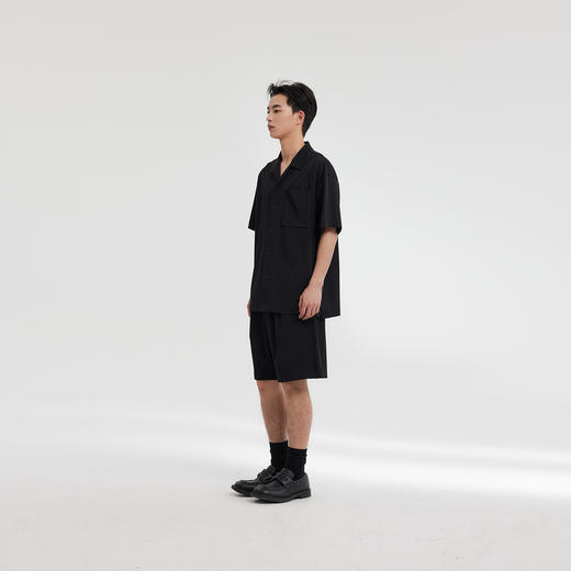 MODE COMMUTER | MC不潮品透气轻薄高弹微皱肌理阔腿型梭织短裤 商品图1