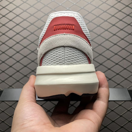 春季特惠💰340 AD 阿迪 Light Blaze 网面透气跑步鞋 商品图1