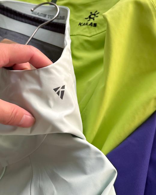 点此购买 凯乐石春秋季男女款运动户外全天候硬壳专业防水防风透气登山冲锋衣外套 hbj 341404 商品图14