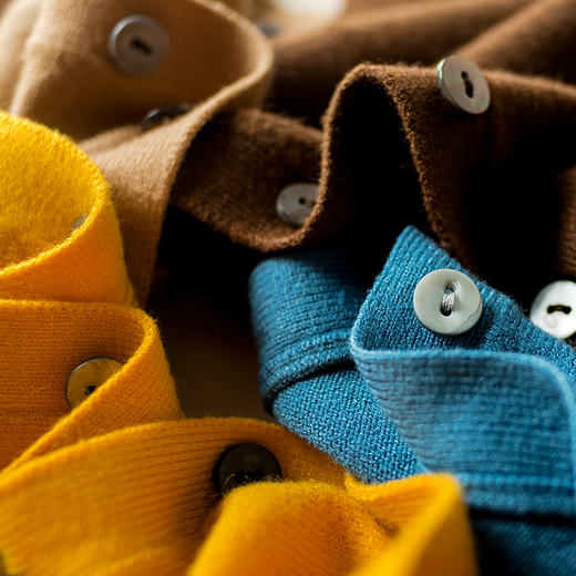 清仓！任选2件加购物车到手59.9元！单拍不发货  茶稚 多巴胺色V领开衫针织衫 品质纱线 柔软舒适 简约大气 多色可选 气质百搭 商品图9