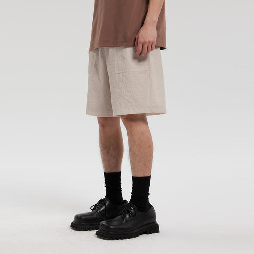 MODE COMMUTER | MC不潮品凹凸肌理微弹轻薄阔腿梭织短裤 商品图4