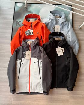 点此购买 可隆春秋季男女款硬壳压胶冲锋衣 hbj 341402