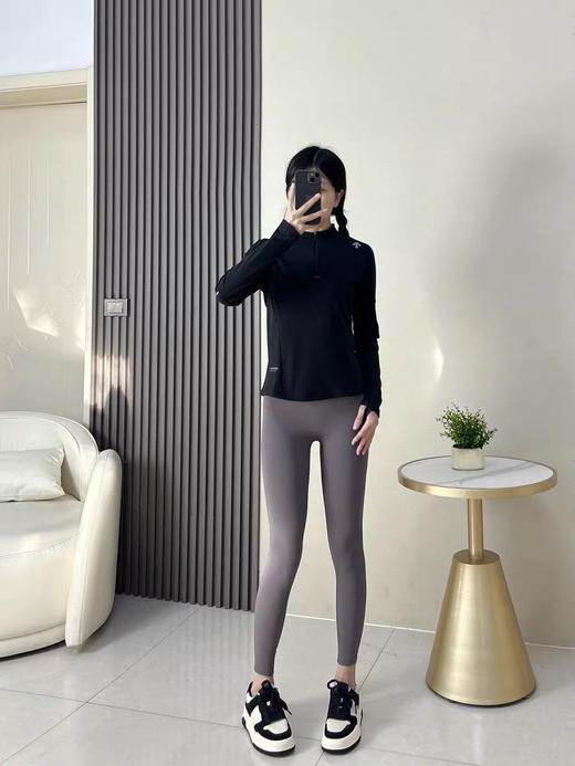 点此购买 迪桑特春秋季Running女士F360半拉链长袖T恤 LL 341286 商品图12