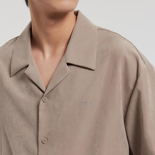MODE COMMUTER | MC抗皱微皱绒感哑光翻领短袖衬衫MCF123114B 商品图4