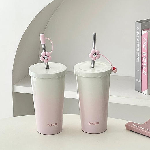 迪乐贝尔樱花熊猫吸管保温杯D9311-560ml 商品图0