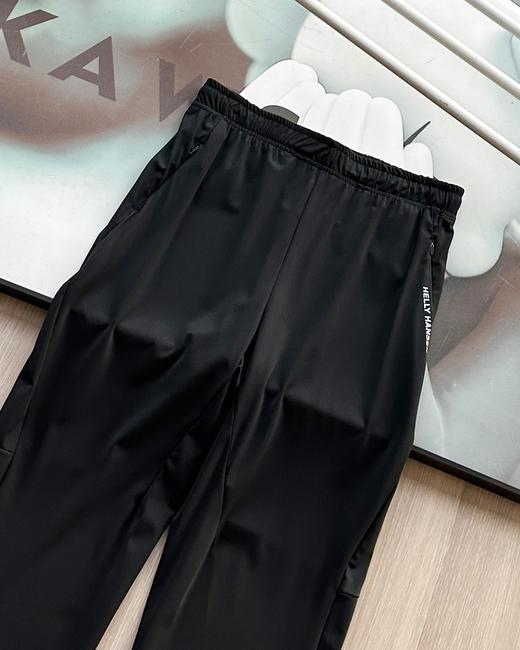 点此购买 海丽汉森夏季男士字母腰带日常运动防晒清爽凉感速干休闲针织长裤 hbj 341401 商品图6