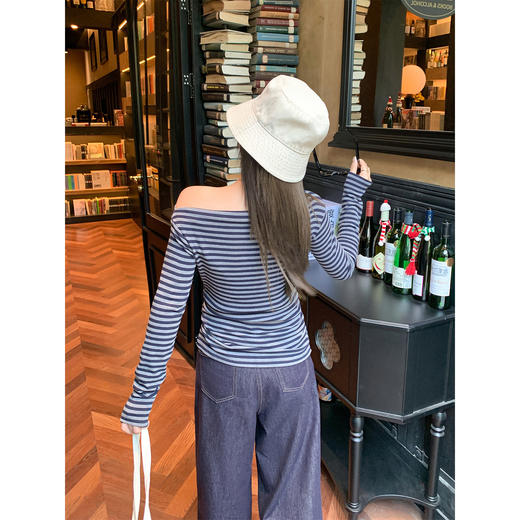 <曾小咸推荐>3.10现货秒杀 ！微信超特价！韩系蓝色条纹长袖露肩t 日常129.99 立减70 秒杀59.99！！ 商品图4