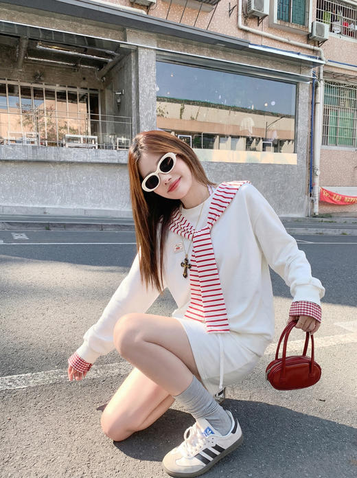 <曾小咸推荐>3.9现货秒杀 ！微信超特价！韩系格子拼接卫衣（送披肩） 日常189.99 立减100 秒杀89.99！！短裙 日常139.99 立减80 秒杀59.99！！ 商品图11