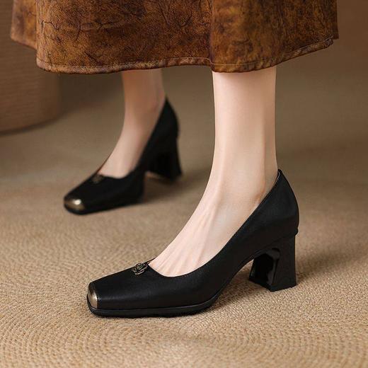 【预售5天】法式通勤职业方头高跟鞋女粗跟新款春秋爆款一脚蹬单鞋子AK&395 商品图4
