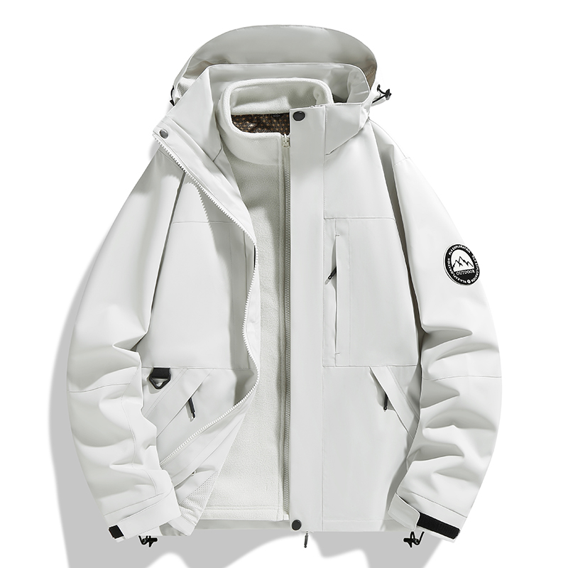 JEEP SPIRIT『三合一冲锋衣』，防风、防雨、耐脏，三防外壳+加绒内胆，一件可当三件穿！