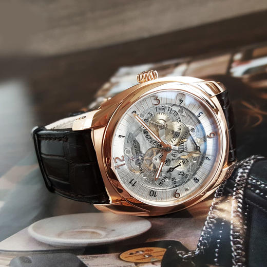 【95新】VACHERON CONSTANTIN 江诗丹顿85050/000R自动机械日期显示、星期显示、动储显示41*50.5（男款）奎德利系列18k玫瑰金230226NJS23 商品图5