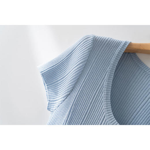 【贝拉推荐】显瘦天花板 鹅蛋领型坑条针织显瘦短袖T 五色可选【两件更优惠】 商品图6