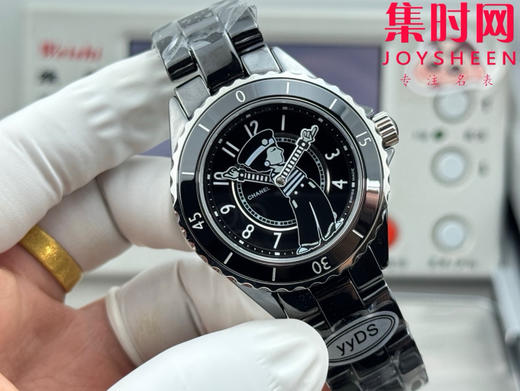 YYDS香奈儿J12陶瓷系列 卡通形象 小人动偶-"公仔图案"系列 38mm透底机械 新款中性腕表 男女都可佩戴 表径38mm 商品图1