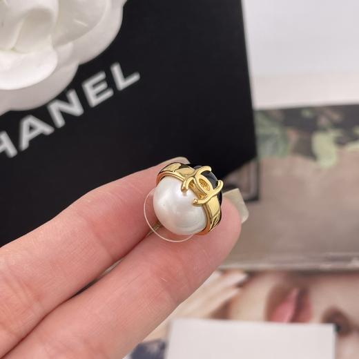 香奈儿 黑白球耳钉 （XTY） 商品图3