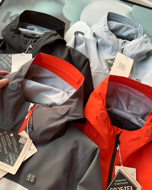 点此购买 可隆春秋季男女款硬壳压胶冲锋衣 hbj 341402 商品图13